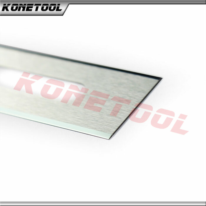 slotted blade