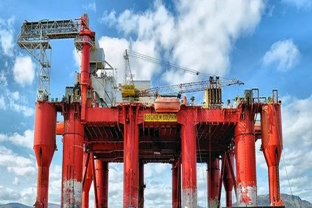 oil-rig-2205542